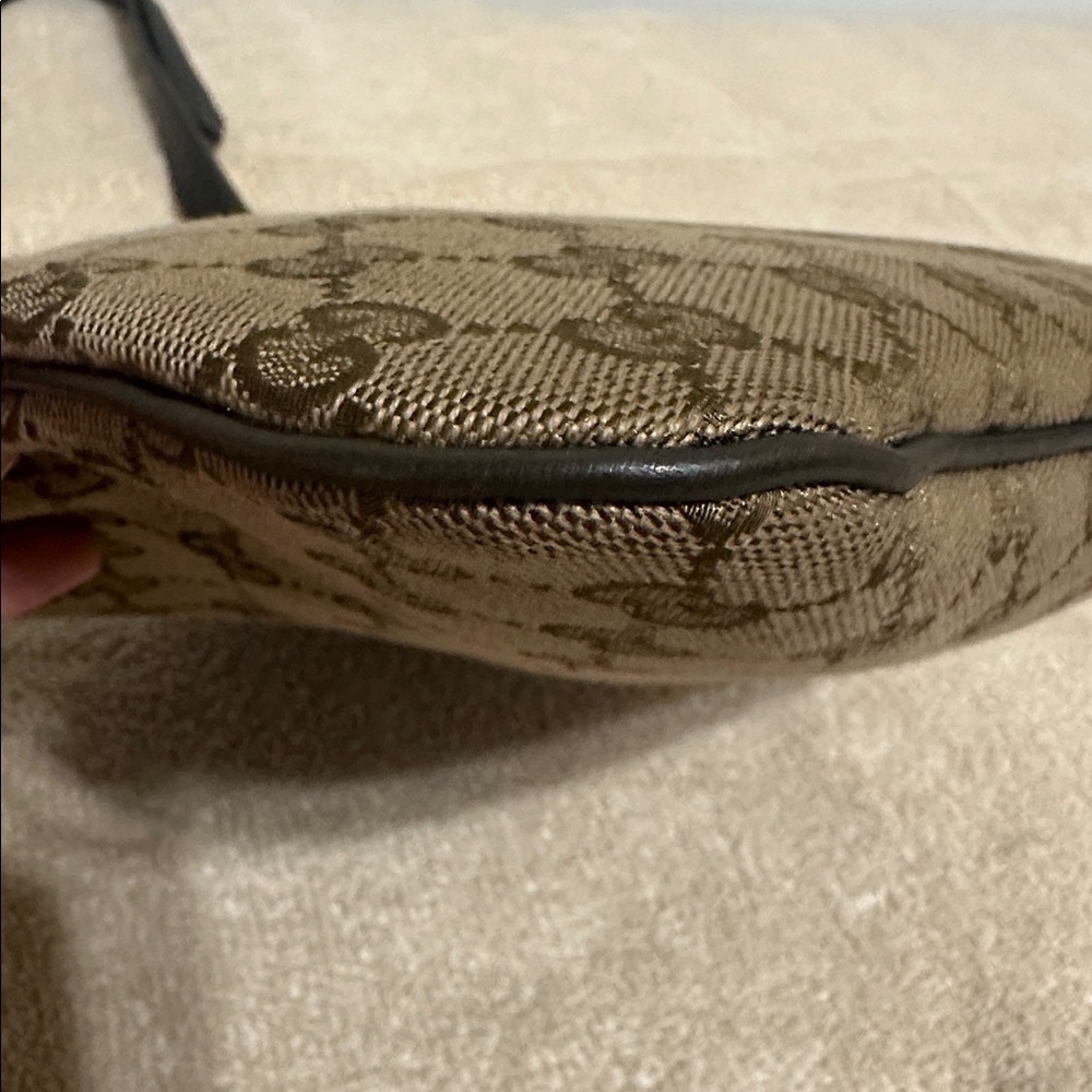 Gucci Canvas Crossbody Bag - Picture 5 of 15